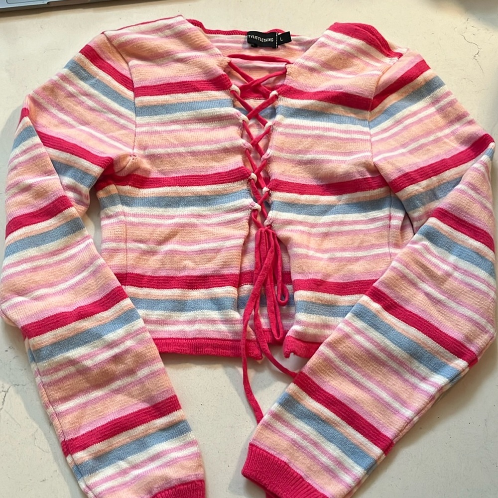 Women’s knit top